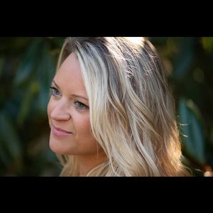 Meet your Posher, Hayley